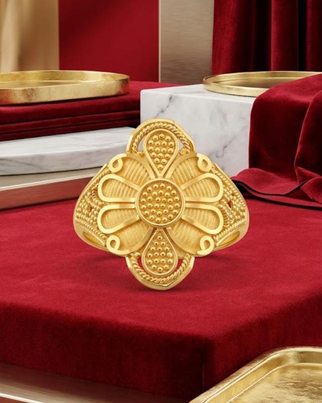 22K Gold Ladies Ring 2.79g — M N Alankar Palace, Rourkela
