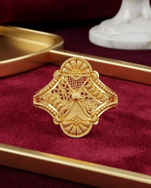 22K Gold Ladies Ring 2.73g — M N Alankar Palace, Rourkela