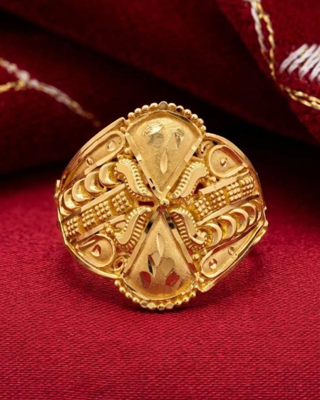 22K Gold Ladies Ring 2.57g — M N Alankar Palace, Rourkela