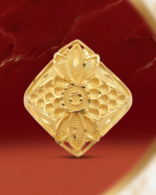 22K Gold Ladies Ring 2.91g — M N Alankar Palace, Rourkela