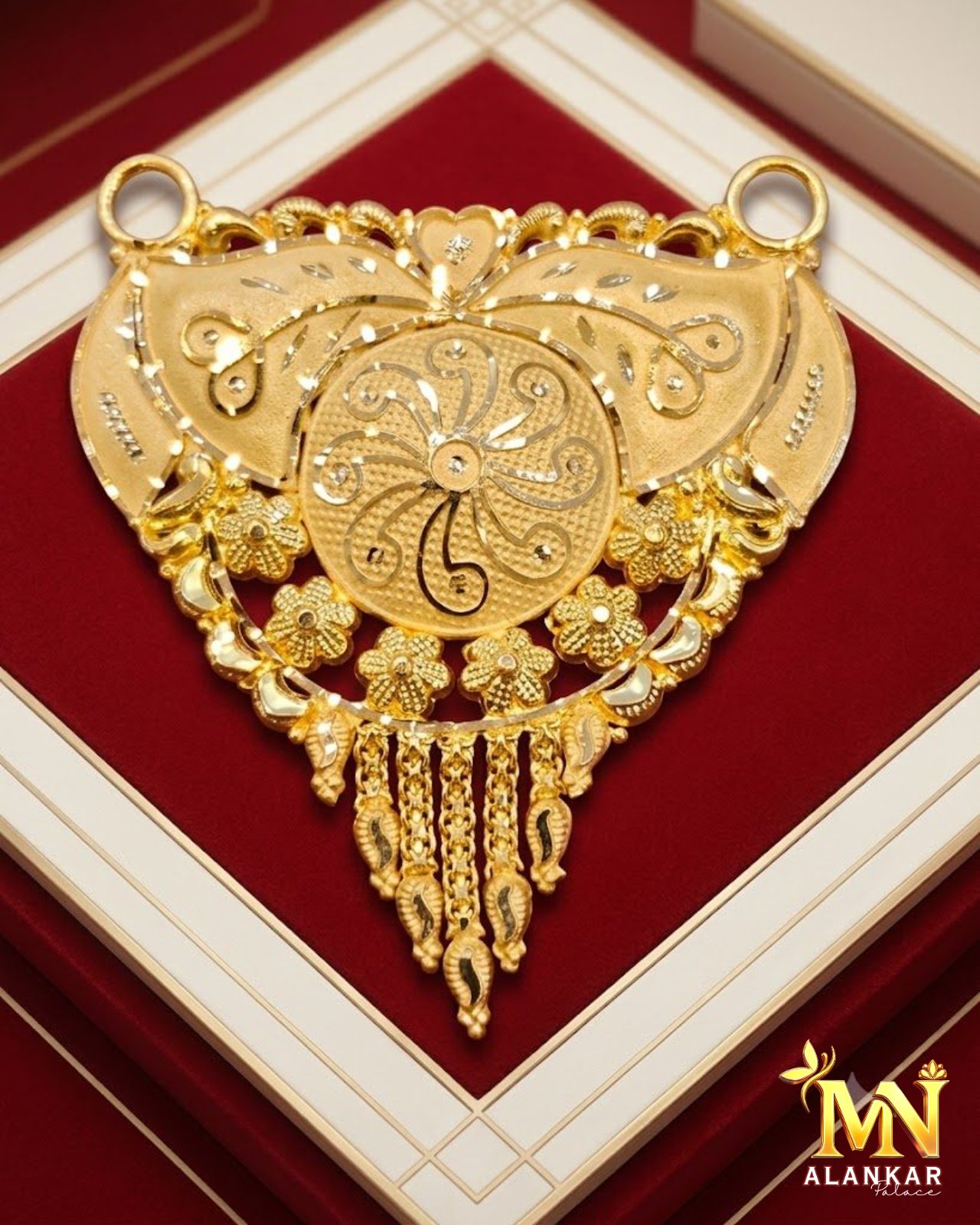 22K Gold MS Locket 4.09g — M N Alankar Palace, Rourkela